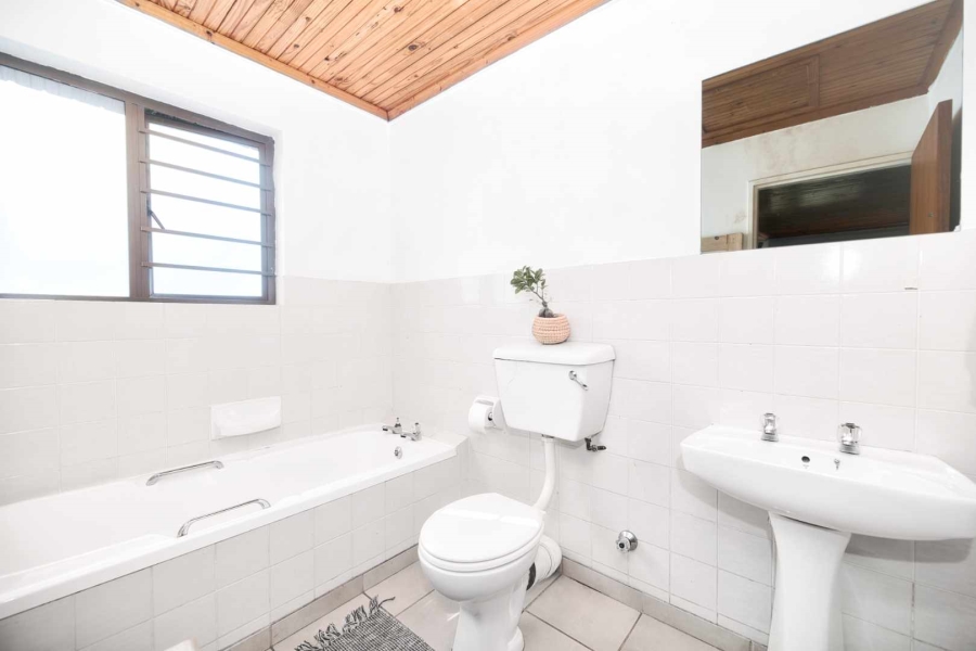 2 Bedroom Property for Sale in Westcliff Western Cape
